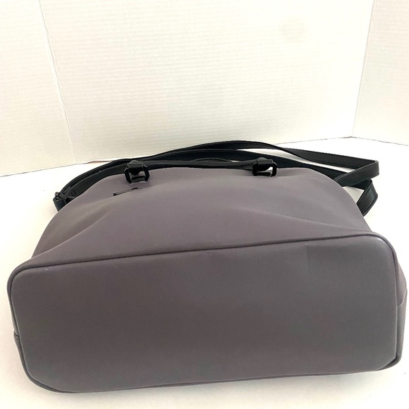 Pixie Mood Tote Handbag grey lavender vegan leather - Picture 4 of 11